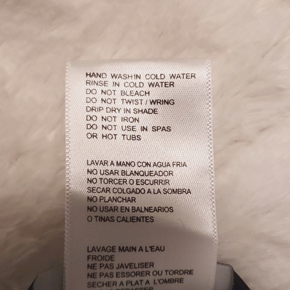 Carmen Marc Valvo Swimsuit - Picture 8 of 8